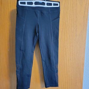 Athleta Girl Crop Legging with pockets